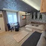 Appartement Tomis 4b *