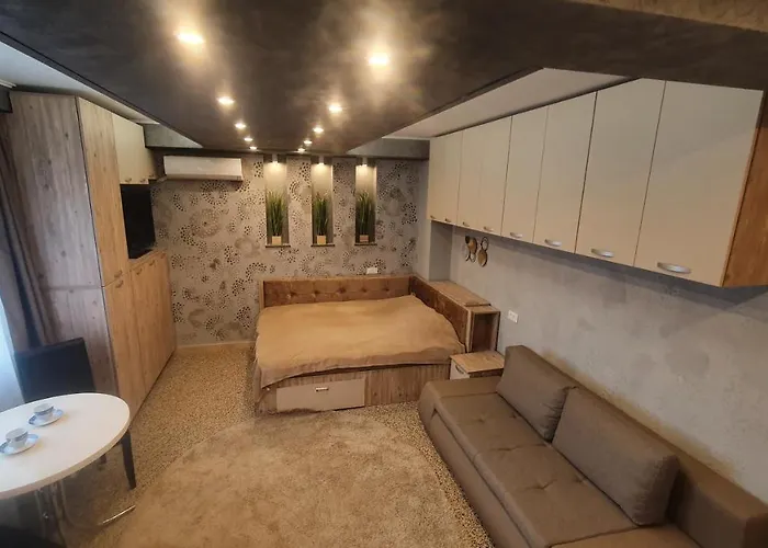 アパート Tomis 4b *