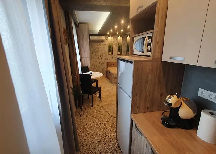 Tomis 4b アパート *